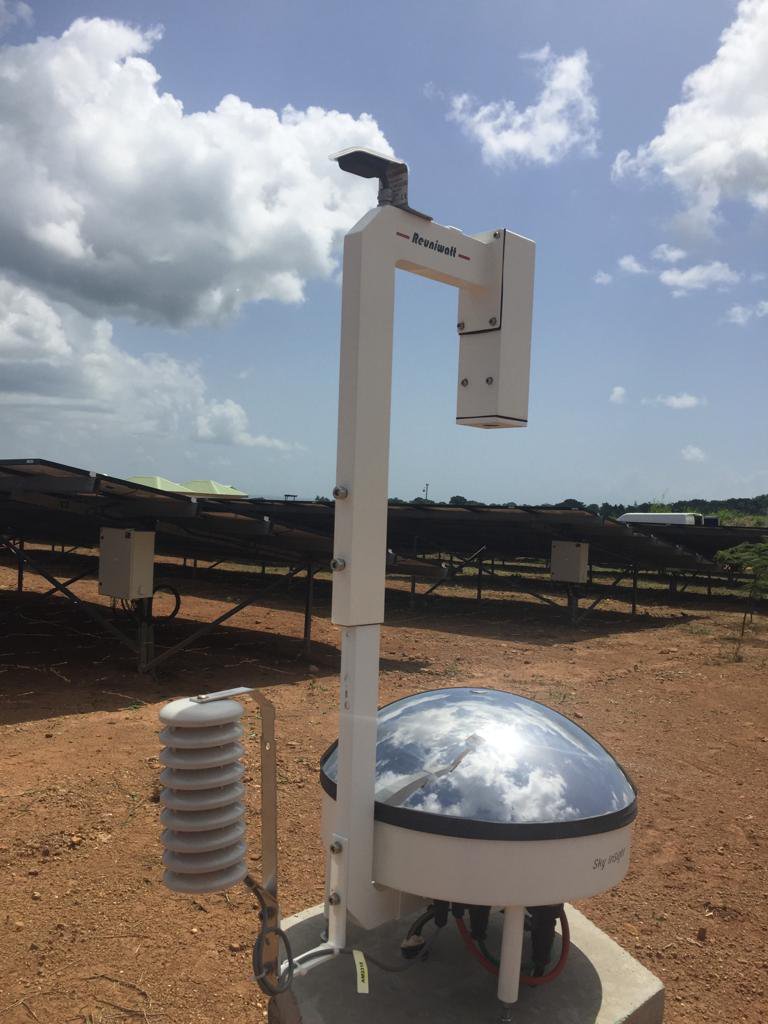 Imageur météorologique situé à proximité de la centrale de Sainte-Rose, en Guadeloupe.